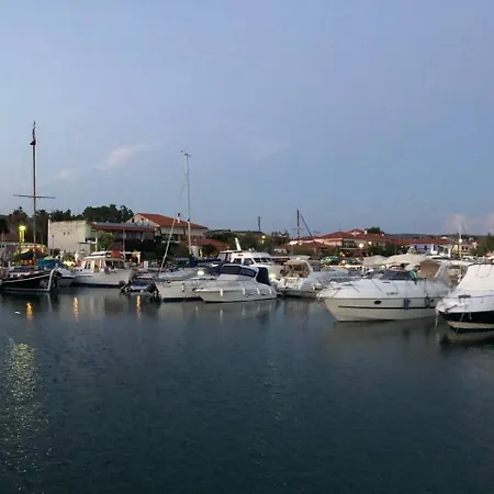 Arisha-nikiti Feriehus Nikiti (Sithonia)
